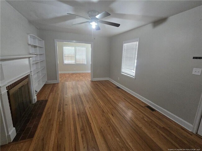 Building Photo - 2705 Pecan Dr