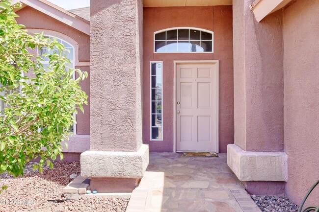 Building Photo - 7449 Plaza Taurina Dr