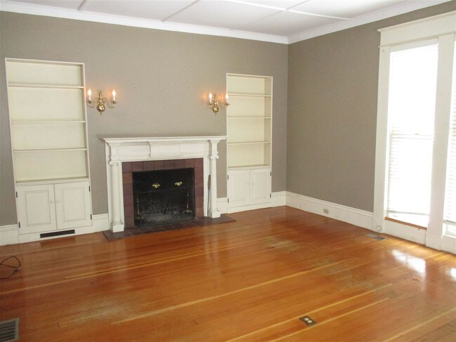 Building Photo - 4 Atwood Ln