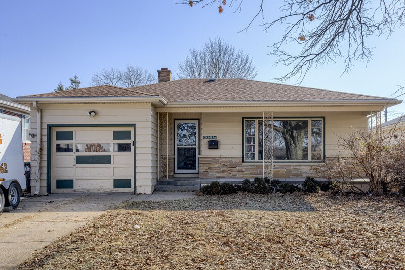 3217 S 43rd St, Omaha, NE 68105 House Rental in Omaha, NE