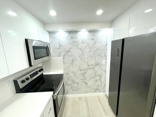 Foto del edificio - 1825 W 44th Pl