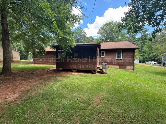 Building Photo - 175 Highland Cir