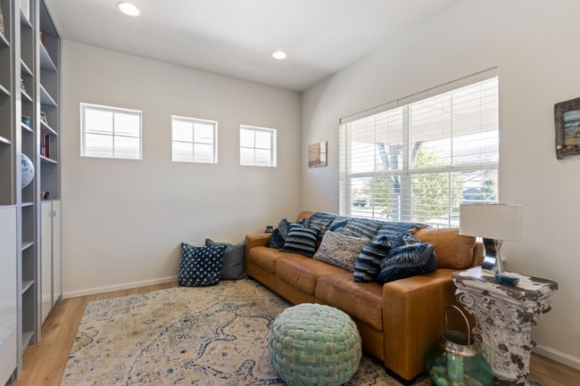 Foto del edificio - 1940 Shadow Lake Dr