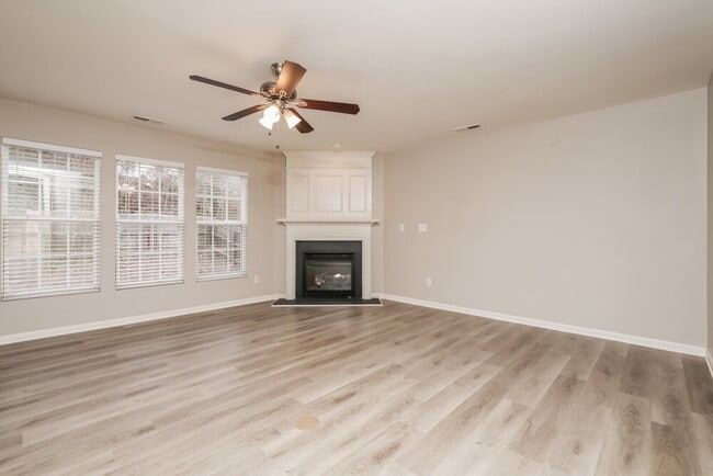 Building Photo - 2007 Gushing Dr