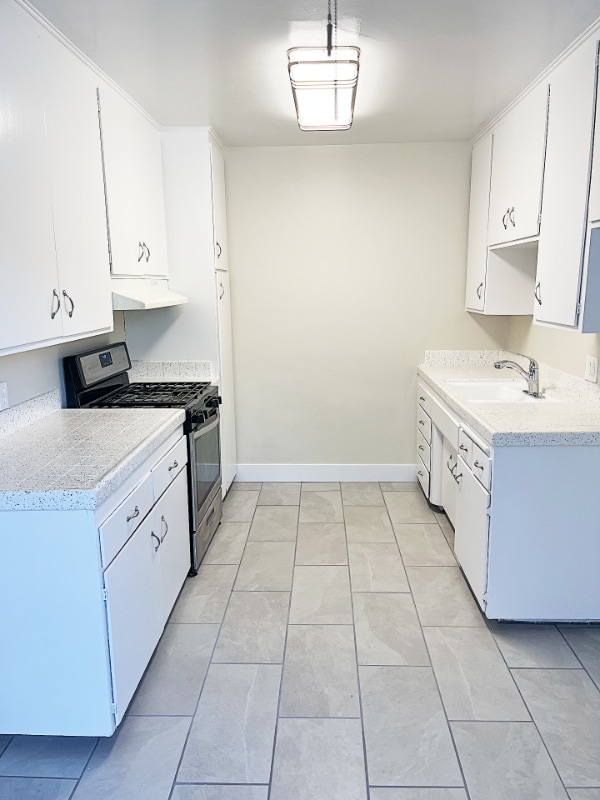 Building Photo - 721 Cordova St