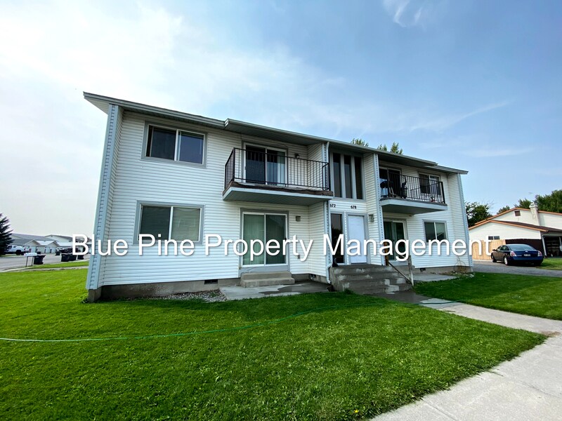 Primary Photo - 672 Foster Dr