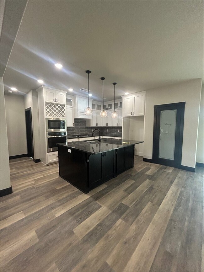 Foto del edificio - 3313 SW Lucretia Rd