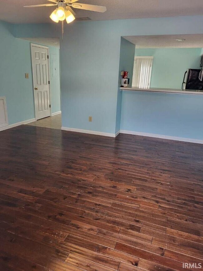 Foto del edificio - 860 E Sherwood Hills Dr