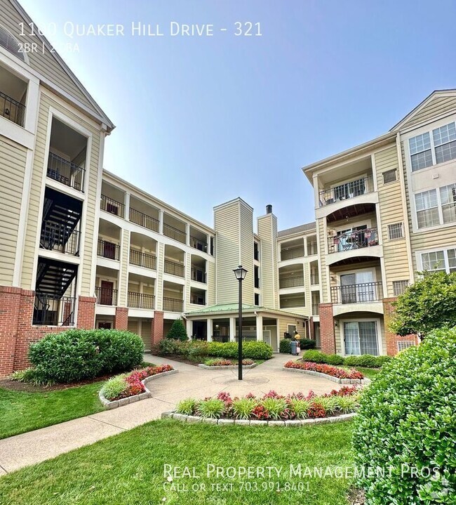 Building Photo - 1100 Quaker Hill Dr