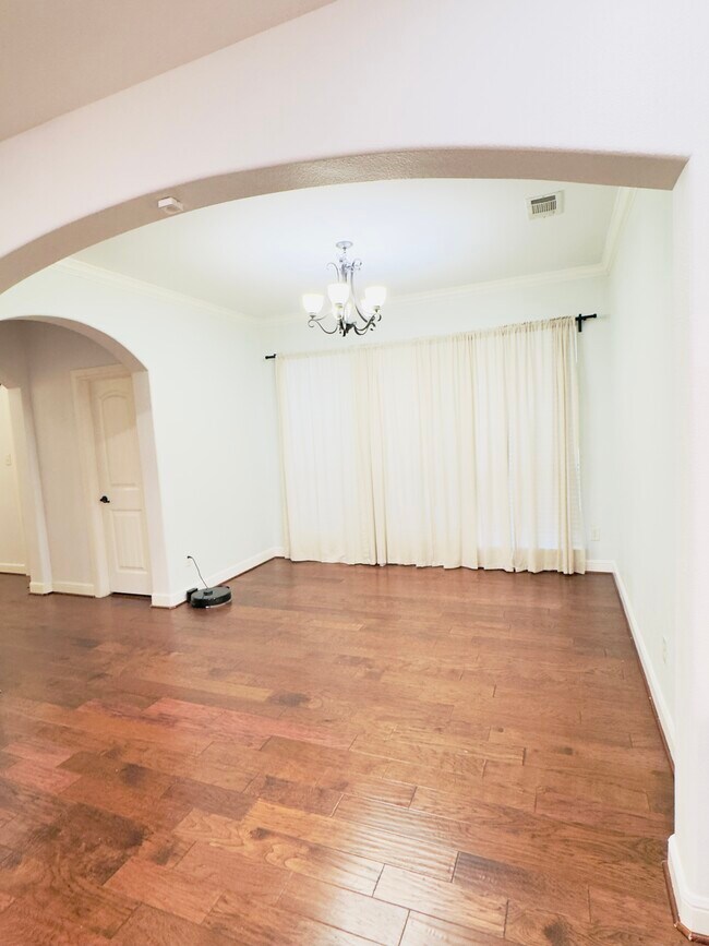 Building Photo - 7603 Bridge Water Cir