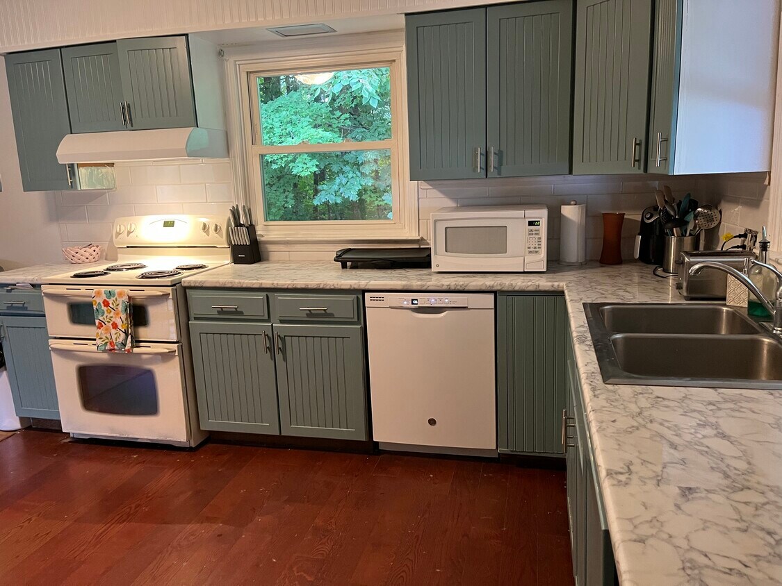 Foto principal - 11 Arbor Dr