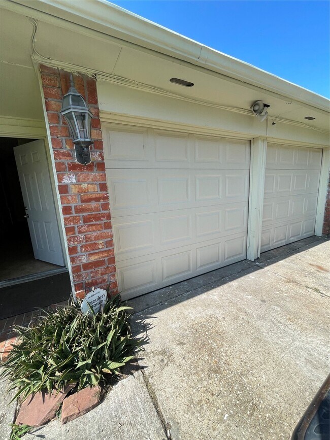Building Photo - 3246 Bolton Gardens Dr