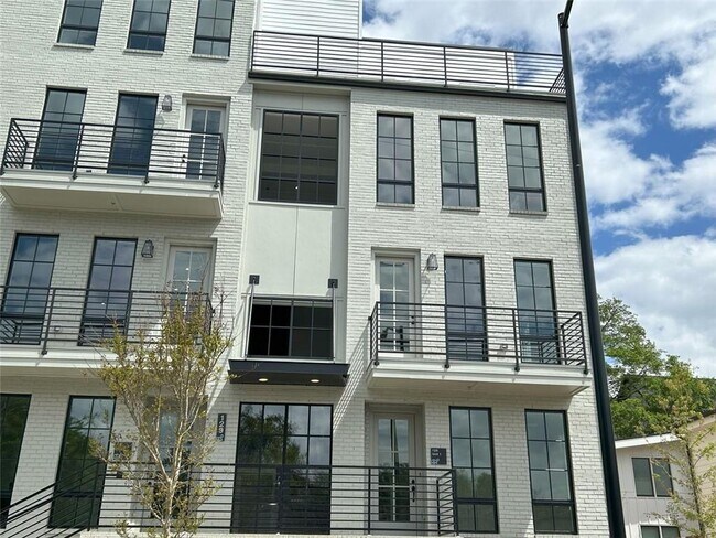 Building Photo - 129 Bert Ln SE