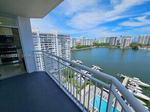 Building Photo - 18041 Biscayne Blvd