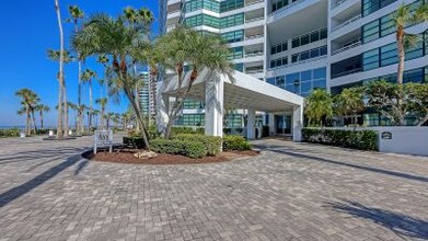 Building Photo - 888 Boulevard of the Arts