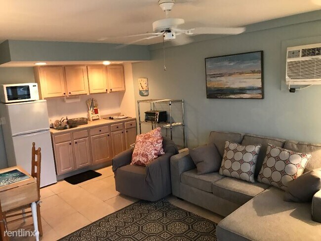 Building Photo - 1 br, 1 bath Condo - 8401 Atlantic Ave