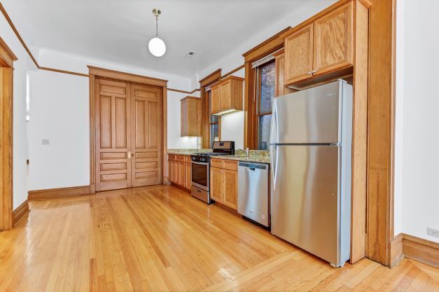 Foto del edificio - 518 W Fullerton Pky