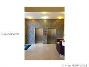 Building Photo - 1 br, 1.5 bath  - 605 W Flagler St