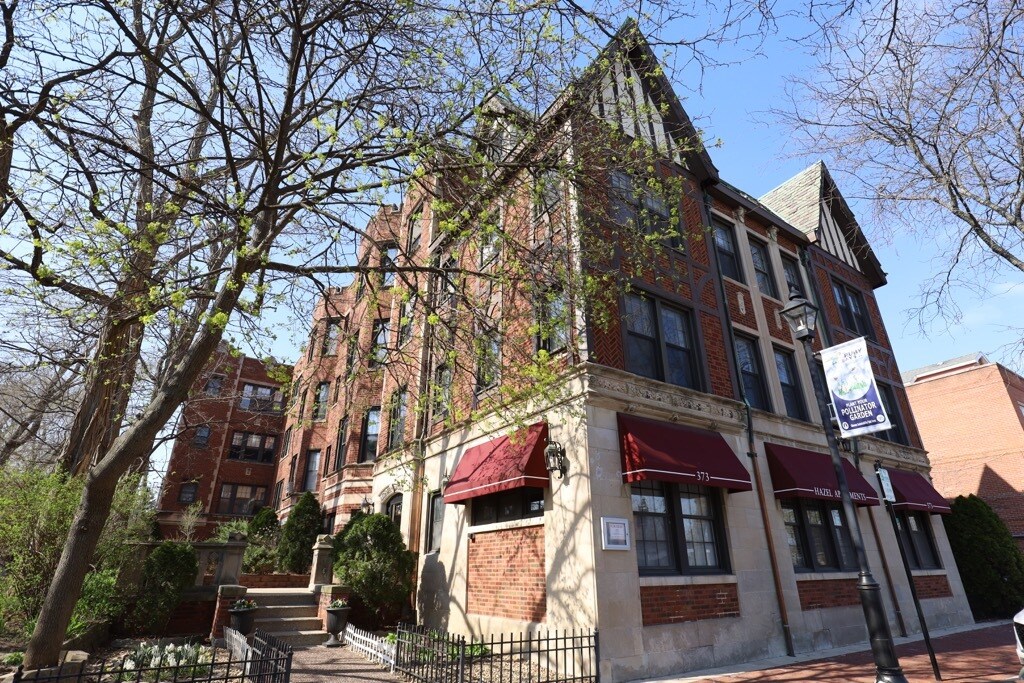 73373 Hazel Ave Unit D11, Glencoe, IL 60022 Condo for Rent in