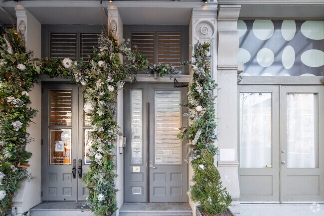 Entrance - 349-351 Greenwich St