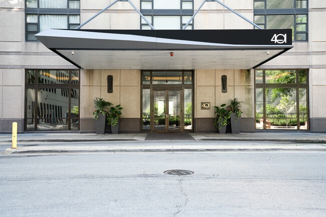 Building Photo - 401 E Ontario St