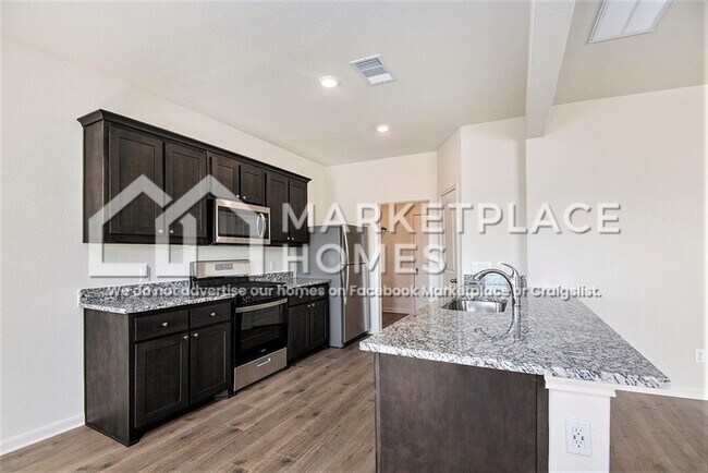 Building Photo - 10909 Gray Mare Dr
