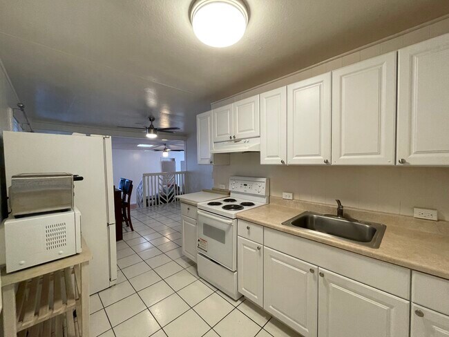 Foto del edificio - 1279 Manulani St