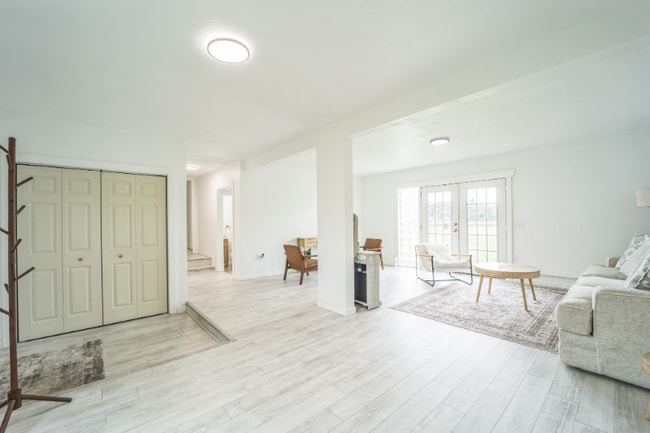 Foto del edificio - 1323 Whitehouse Trail