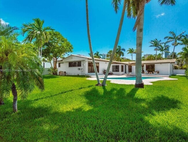 Foto del edificio - 536 Hibiscus Dr