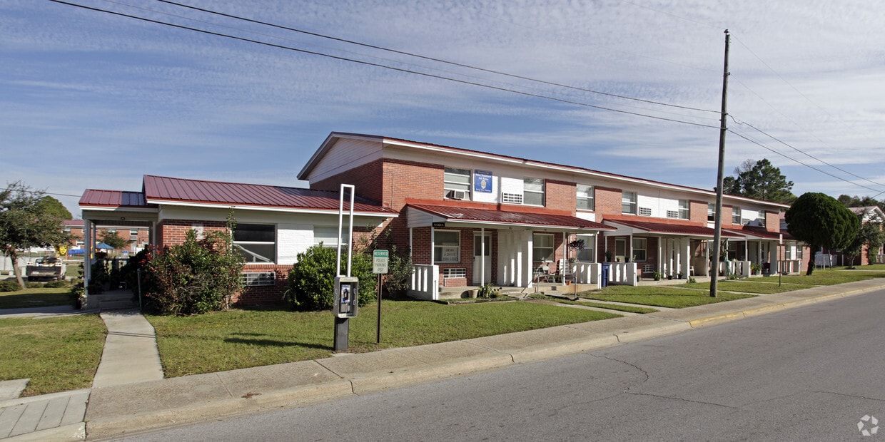 Primary Photo - Massalina Memorial Homes