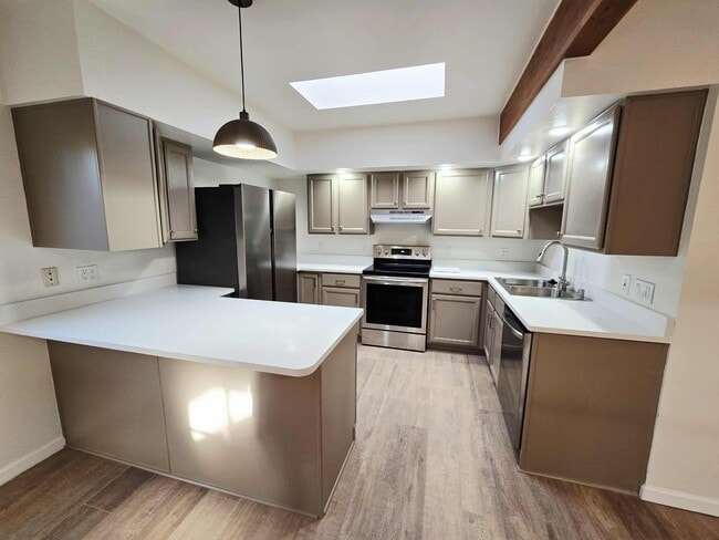 Building Photo - 3715 Simms Ave SE