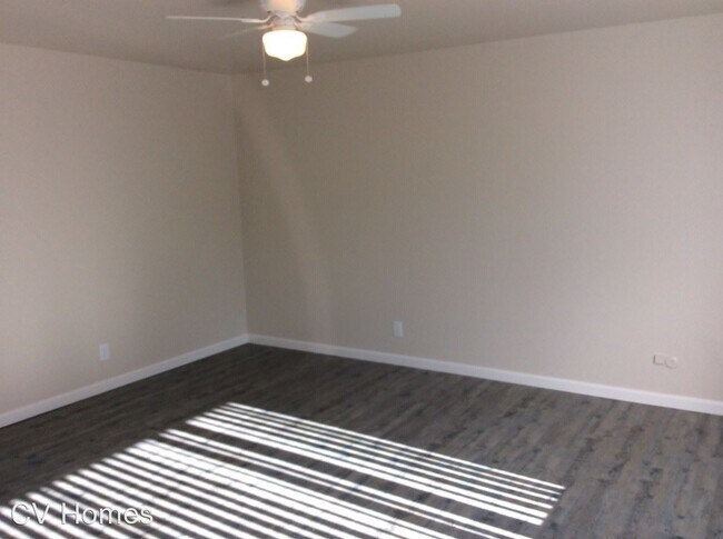 Foto del edificio - 3 br, 1 bath House - 822 Walnut Dr.