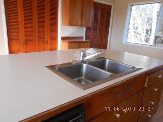 Foto del edificio - 1012 Valley View Way