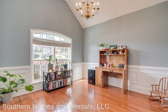 Foto del edificio - 4 br, 2.5 bath House - 315 Wilshire Ct