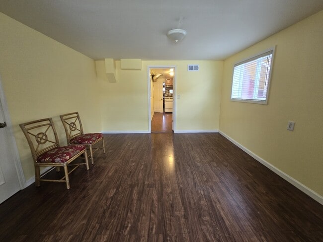 Foto del edificio - 706 Athens St