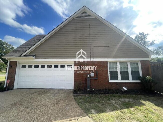 Foto del edificio - 1585 Wood Farms Dr