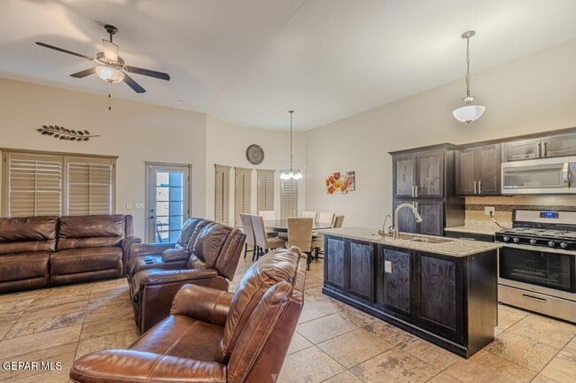 Foto del edificio - 13159 Wellington