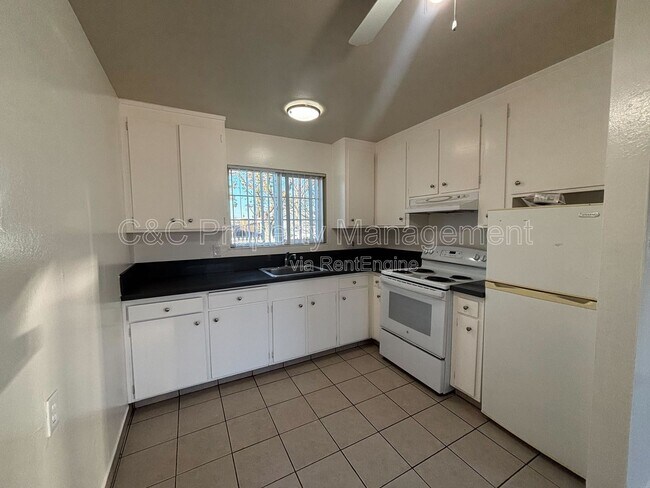 Building Photo - 27808 Huntwood Ave