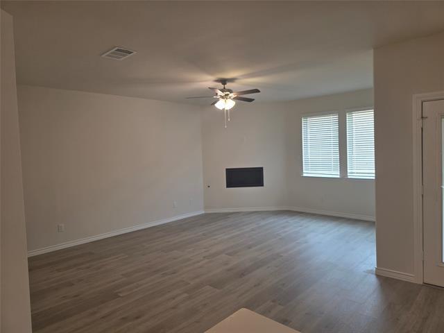 Foto del edificio - 6973 Cothrum Ln
