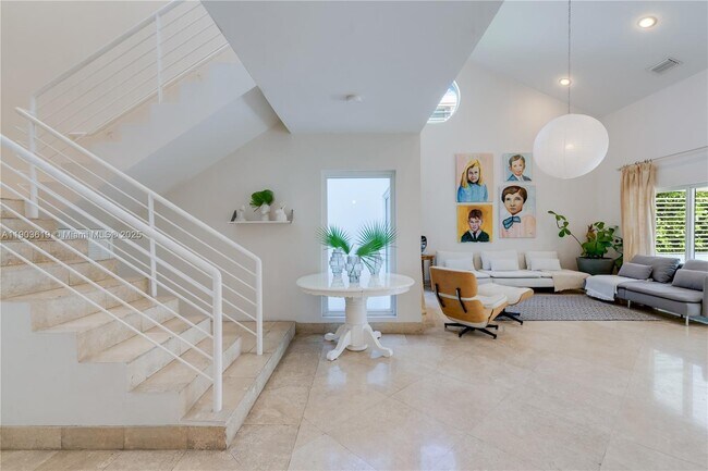 Foto del edificio - 525 Glenridge Rd