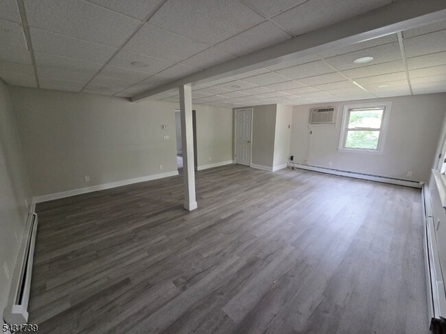 Building Photo - 104 River St