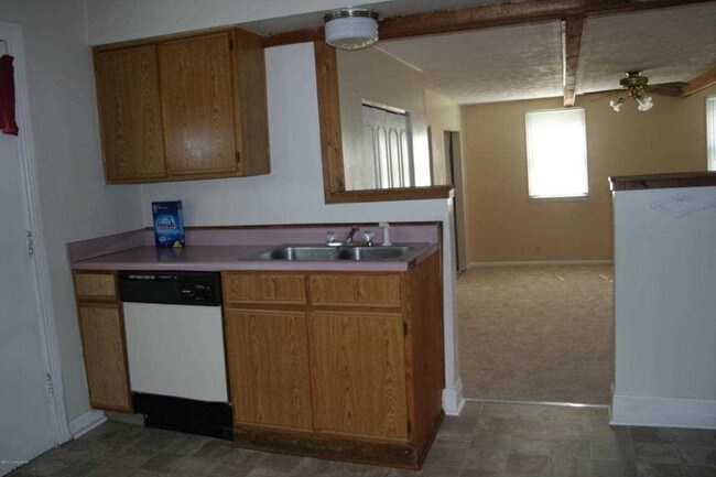 Foto del edificio - 2658 Rowan St