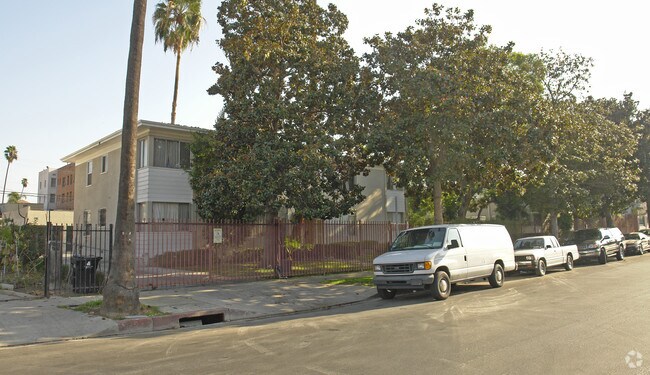 Foto del edificio - 1206 S Bronson Ave
