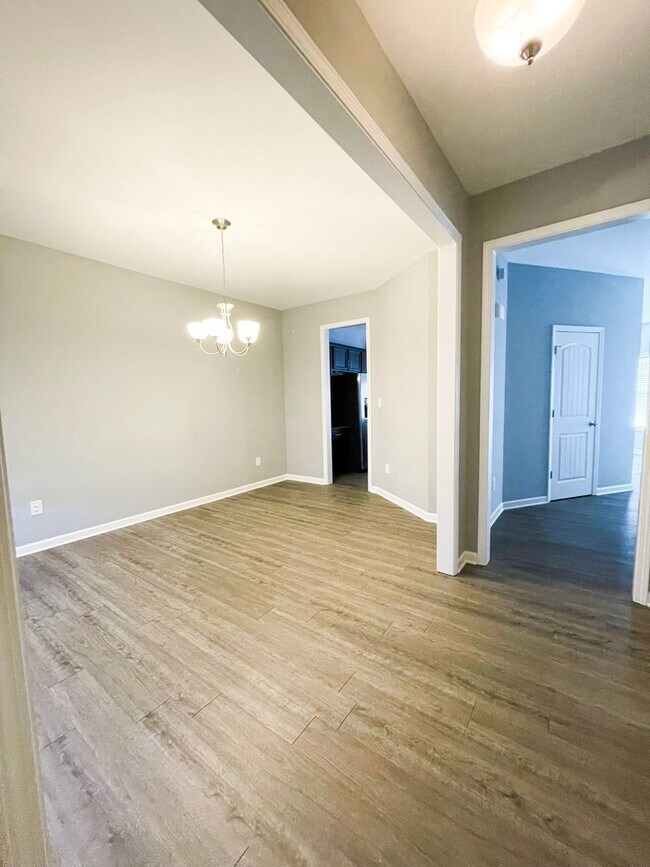 Building Photo - 3 Bedroom 2.5 Bathroom Home - Pets Okay