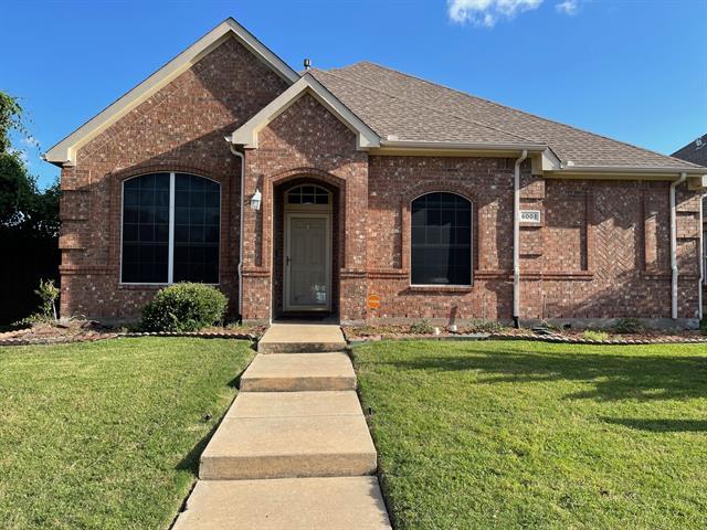 Foto principal - 6001 Hidden Pine Ln