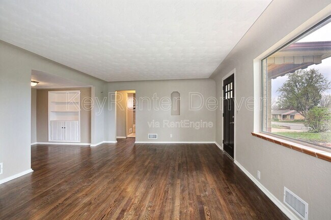 Foto del edificio - 4105 Pierce St