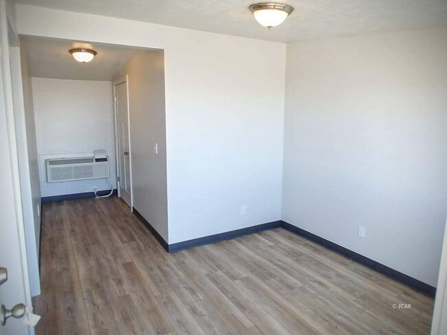 Foto del edificio - Office Space For Lease