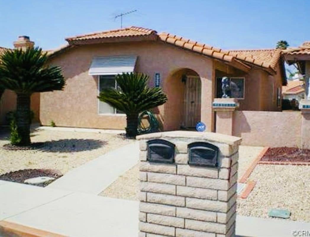 Primary Photo - 435 Reposo St