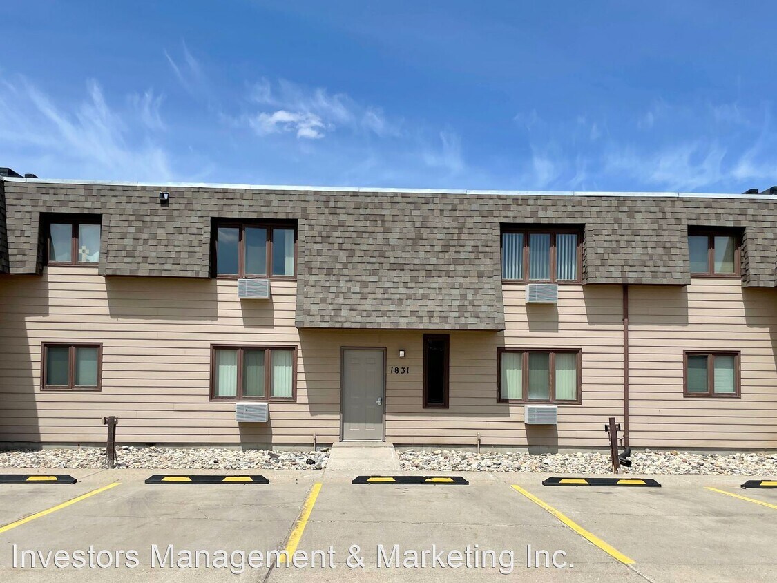 Primary Photo - 2 br, 1 bath Apartment - Twin Villas - Gre...
