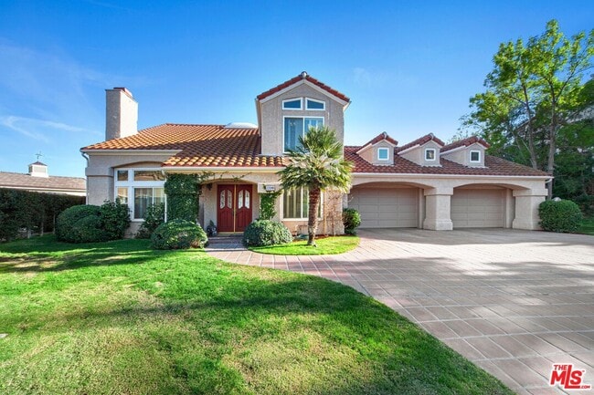 Building Photo - 23208 W Paloma Blanca Dr